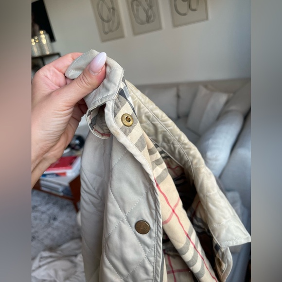 Burberry Tan Quilted Coat Size Small - Picture 8 of 9